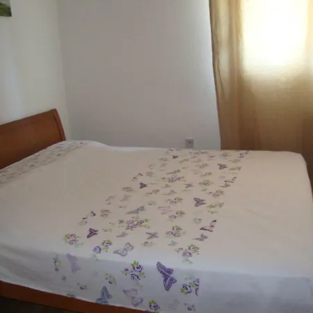 Apartment Mirta *