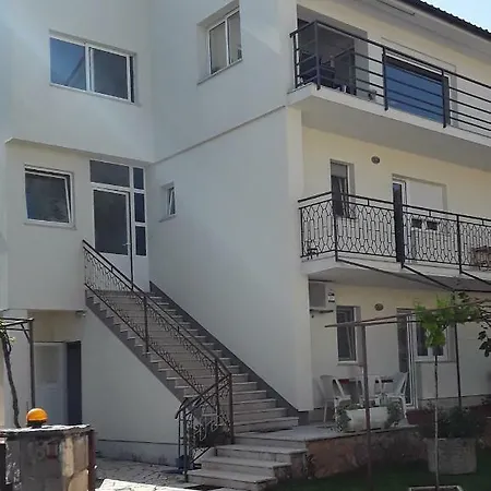 Mirta Apartment *