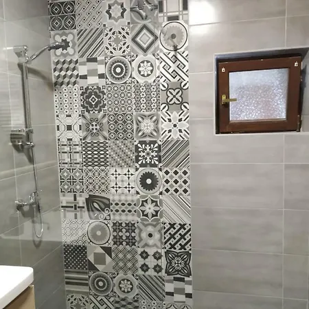 Mirta Appartamento Pola